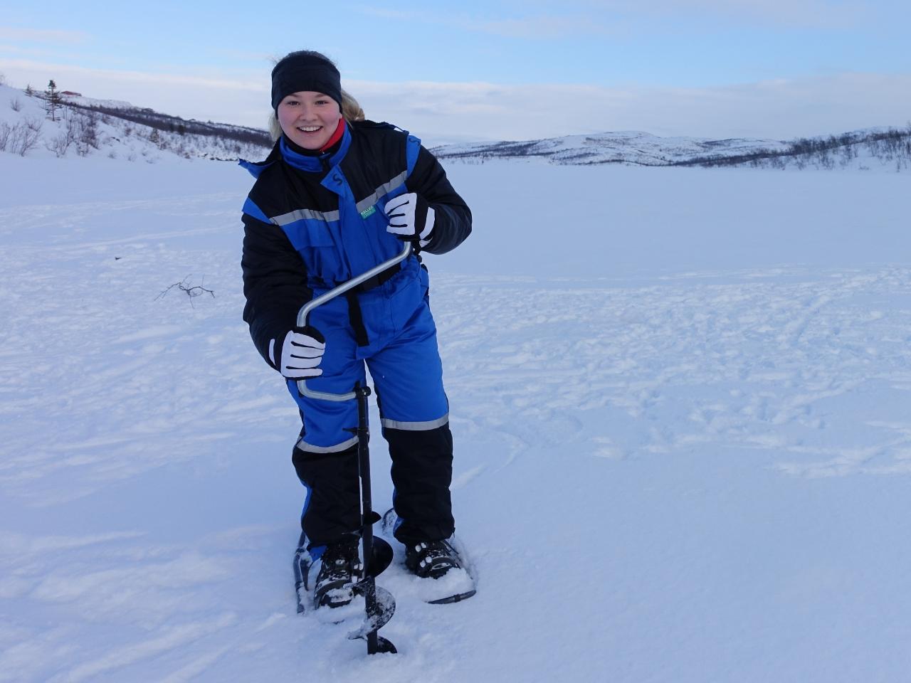 Snowshoe hike and ice fishing tour with Gargia Lodge
