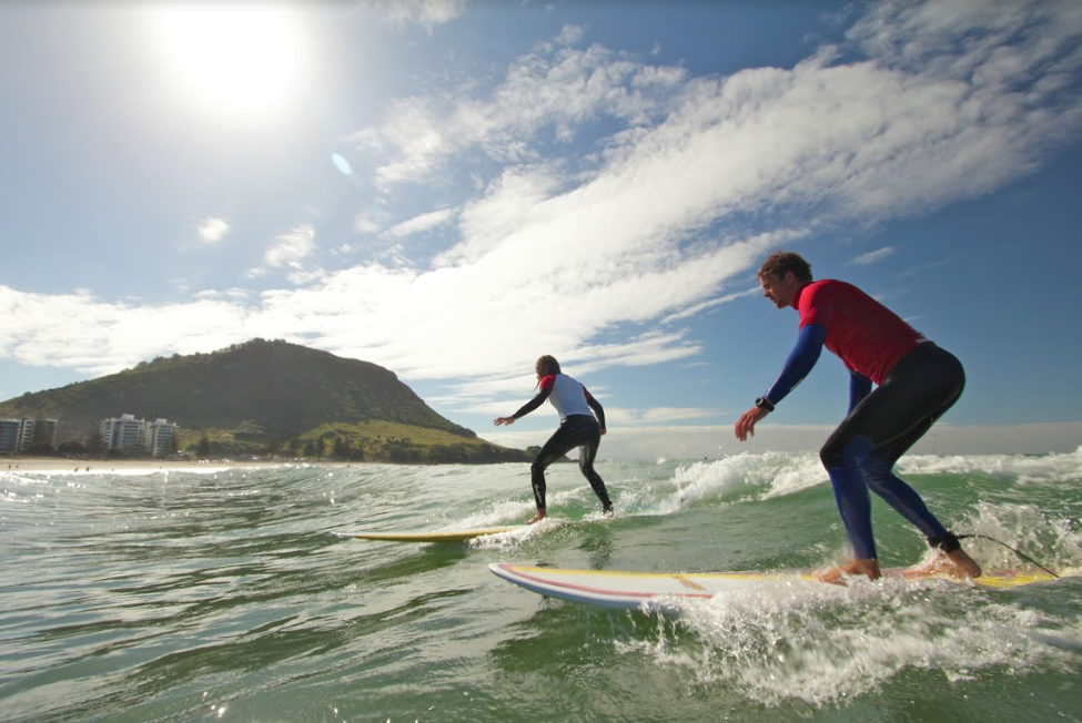 Surf mountain. Серфинг в новой Зеландии. Маунтин серфинг. Фото серфинг новой Зеландии. Surfing в новой Зеландии на английском.