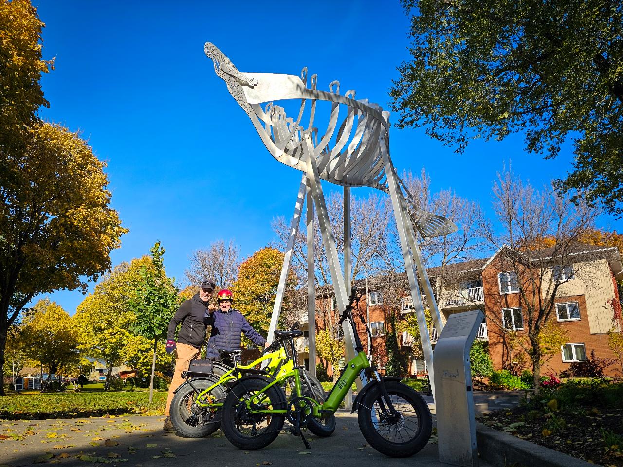 Quebec City: THE Electric Bikes Guided tour !: 4 Parks, St Charles River and Limoilou !