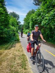 Québec City:  Montmorency Falls & Microbrewery Guided E-Bike Tour/ Québec : Visite guidée à vélo électrique aux chutes Montmorency et Microbrasserie