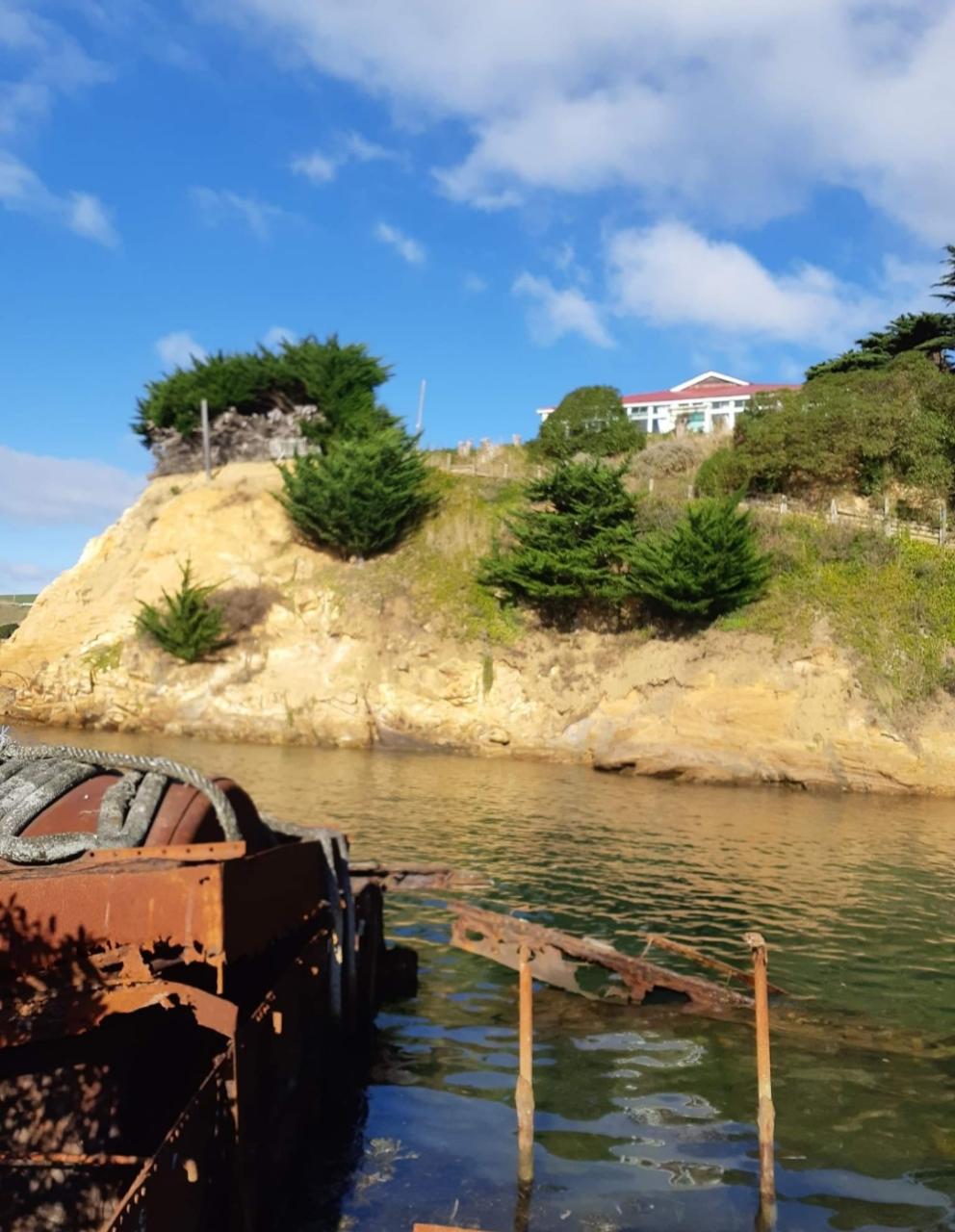 zz archived Ferry to Quarantine Island-Return