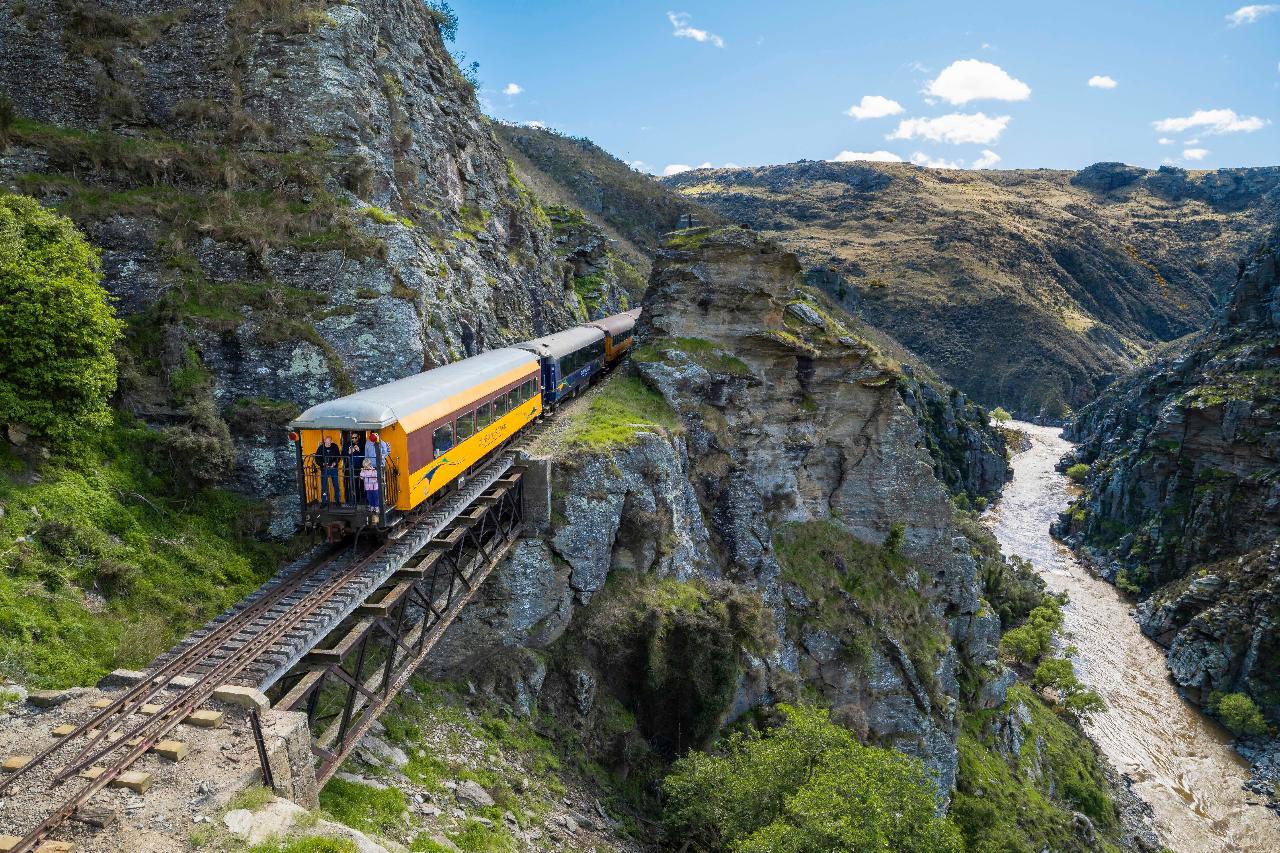 https://img.rezdy.com/PRODUCT_IMAGE/90077/ATTRACTION_TaieriGorgeRailway2024_010_DunedinNZ___Copy__1___1_.jpeg
