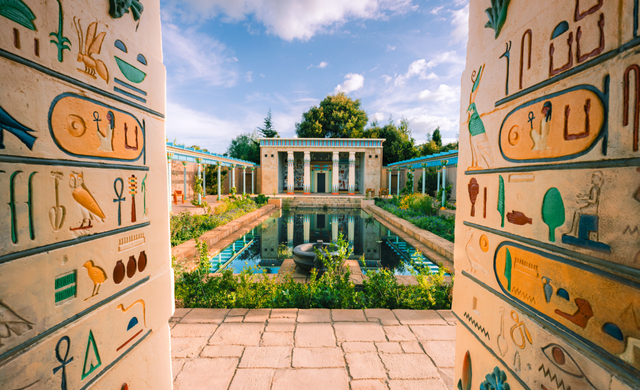 Hobbiton, Waitomo, Rotorua, Taupo & Hamilton Gardens 2-Day Small Group Tour from Auckland [Including Accommodation]