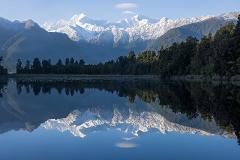 Queenstown to Franz Josef via Wanaka Small Group Tour (One Way)