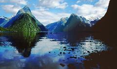 Milford Sound Small Group Tour from Queenstown or Te Anau - VIATOR