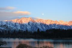 Middlemarch to Queenstown small-group Tour (One-Way)  