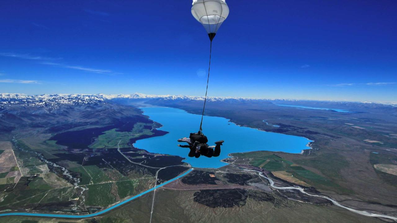 Mt Cook Tour & Sky Dive Combo from Queenstown  