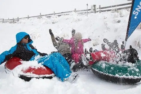 https://img.rezdy.com/PRODUCT_IMAGE/90077/Super_snow.jpg