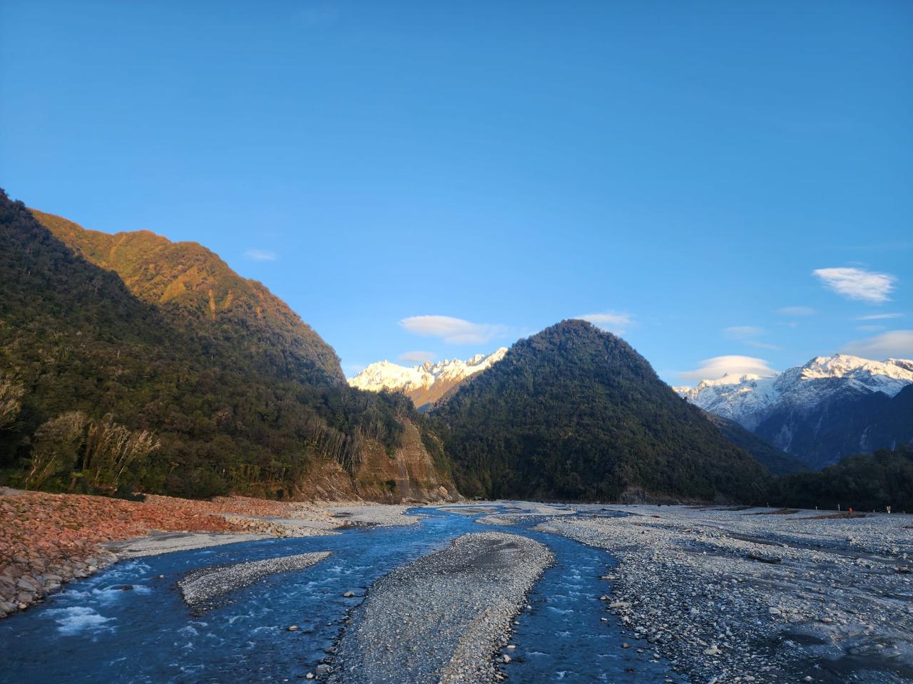 Greymouth to Franz Josef via Hokitika small group tour (one way)