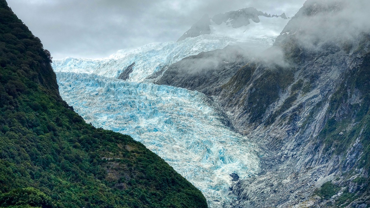 Queenstown to Christchurch via Franz Josef (One Way - TWO DAY) - EXCLUDING ACCOMODATION