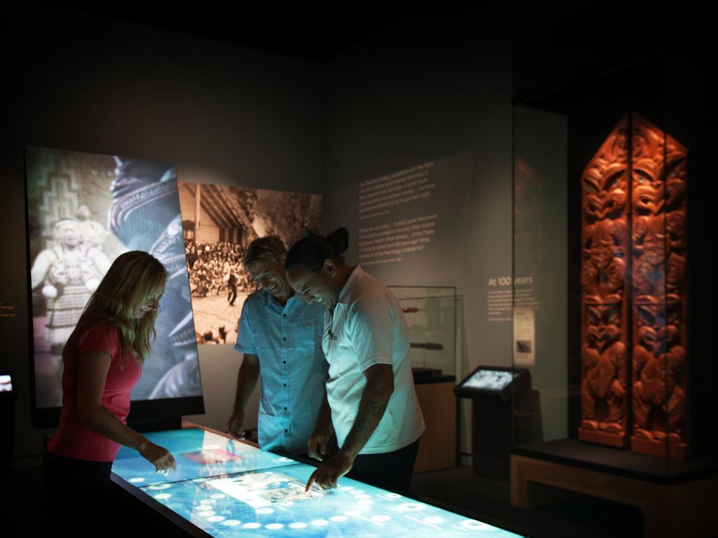 https://img.rezdy.com/PRODUCT_IMAGE/90077/treaty_of_waitangi_museum.jpg
