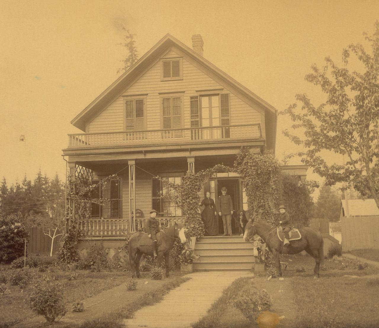 Walk & Talk - Life on Officers Row