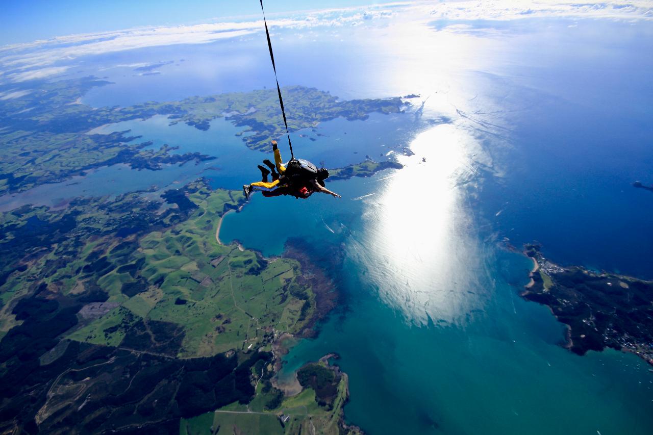 12 000 FT SKYDIVE Skydive Bay Of Islands Reservations 12-000-ft-skydive-skydive-bay-of-islands-reservations
