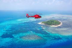 ヘリコプターで行くグリーン島とアウターリーフ　フライ＆クルーズツアー