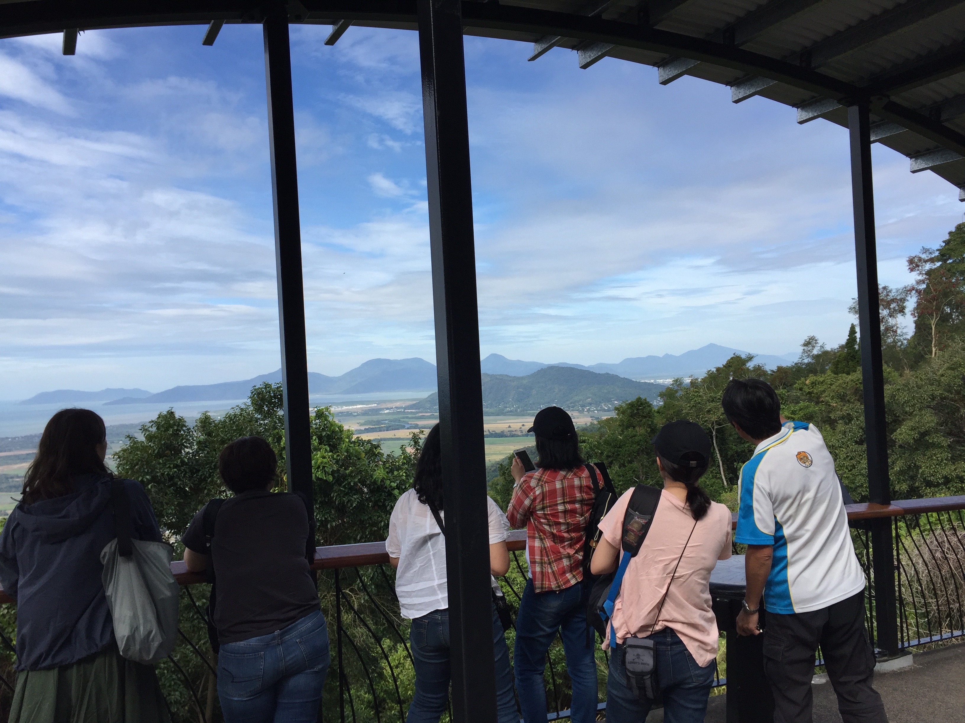 大自然動物探検ツアー（高原から見る感動の星空＋オージーBBQ）