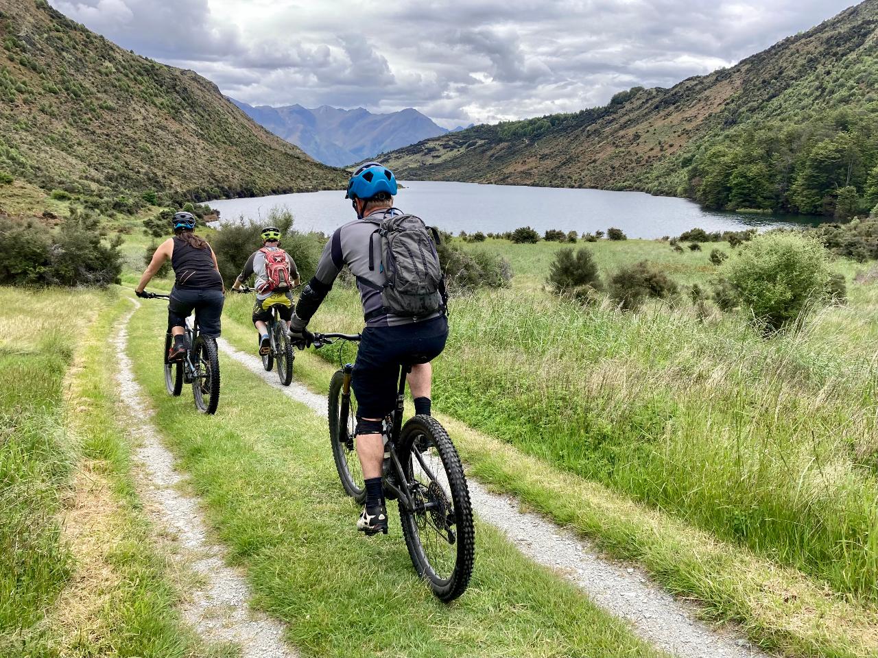 Four Lake Loop E-bike