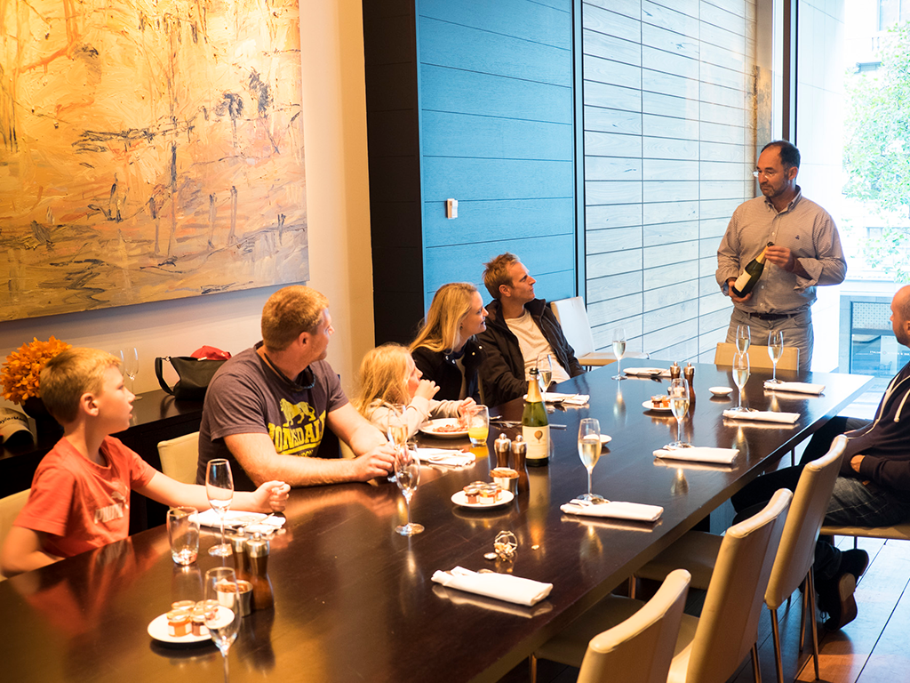 Melbourne Premium Balloon Flight plus 5-Star champagne breakfast