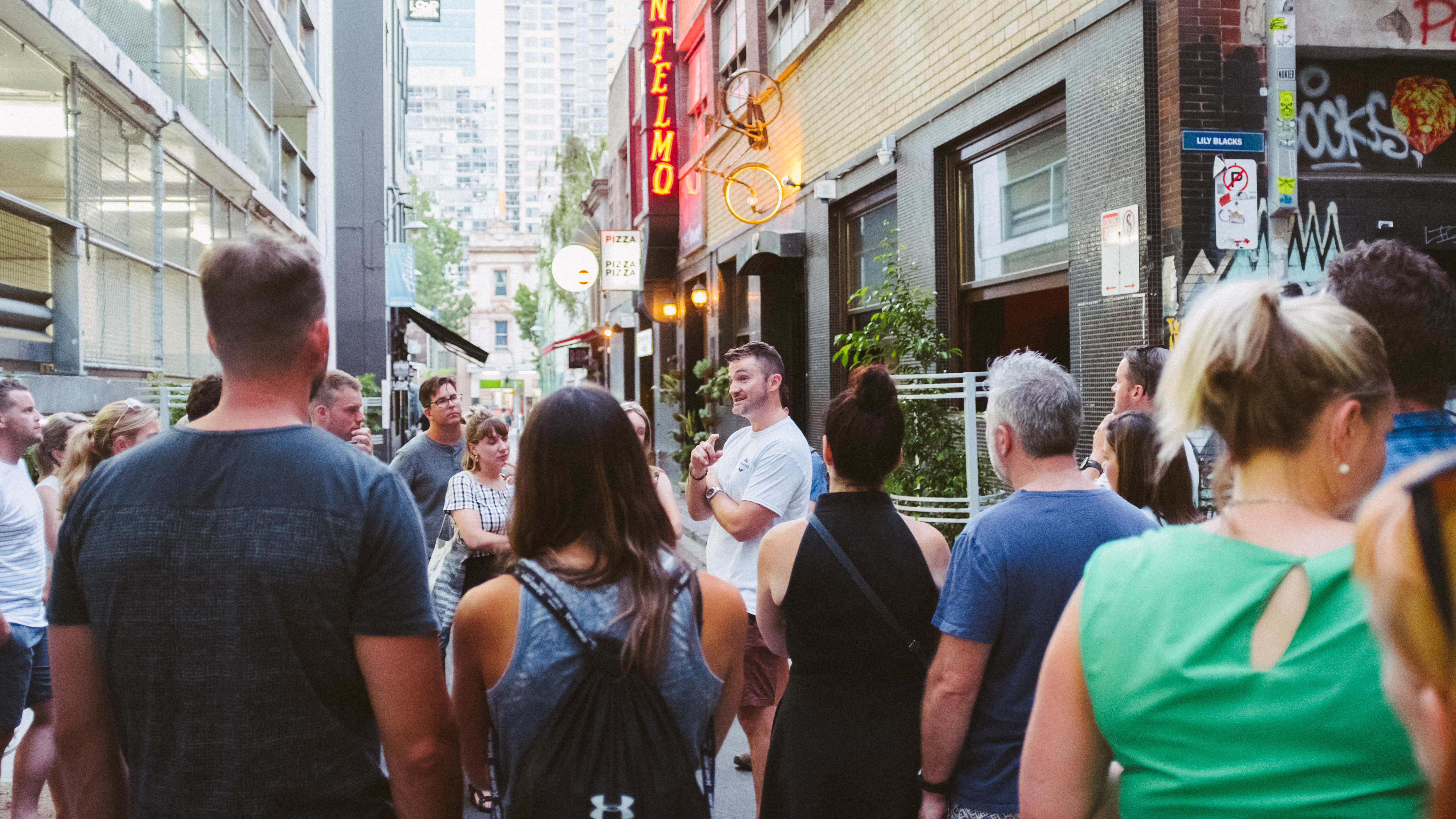 Boozy History And Hidden Bars Tour