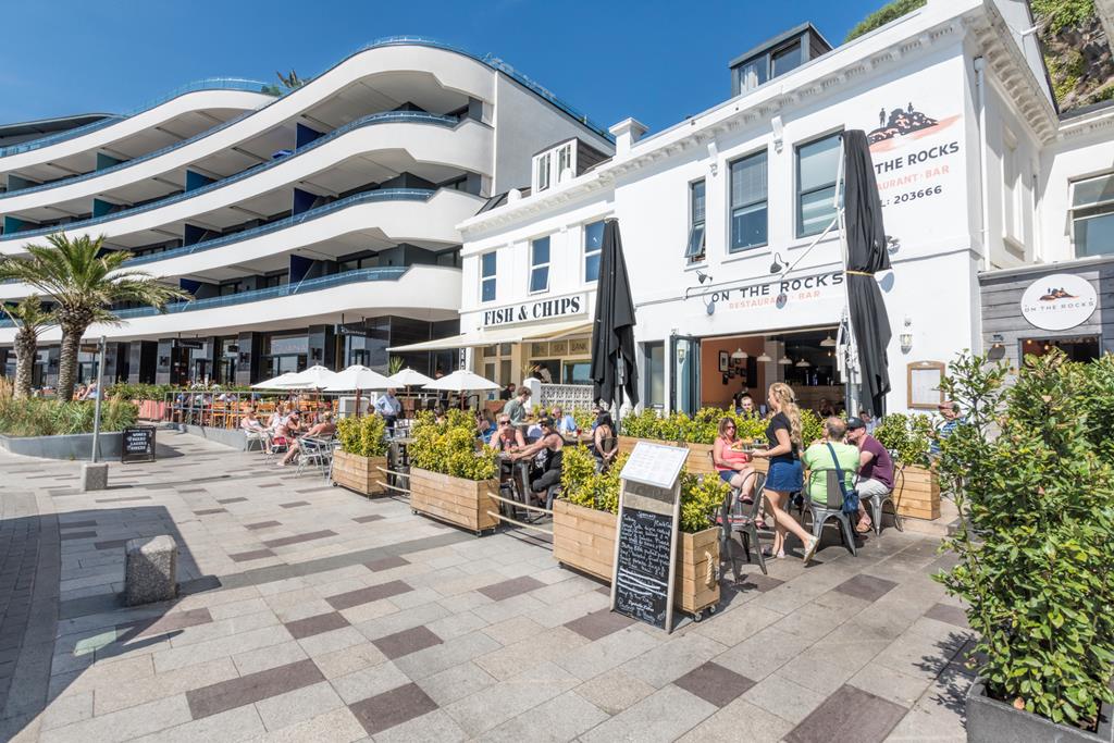 Torquay 3* Headland Hotel Turkey 'n' Tinsel Fri 9th Dec 2022 Highcliffe Coach Holidays Torquay 3* Headland Hotel Turkey 'n' Tinsel Fri 9th Dec 2022 Highcliffe Coach Holidays