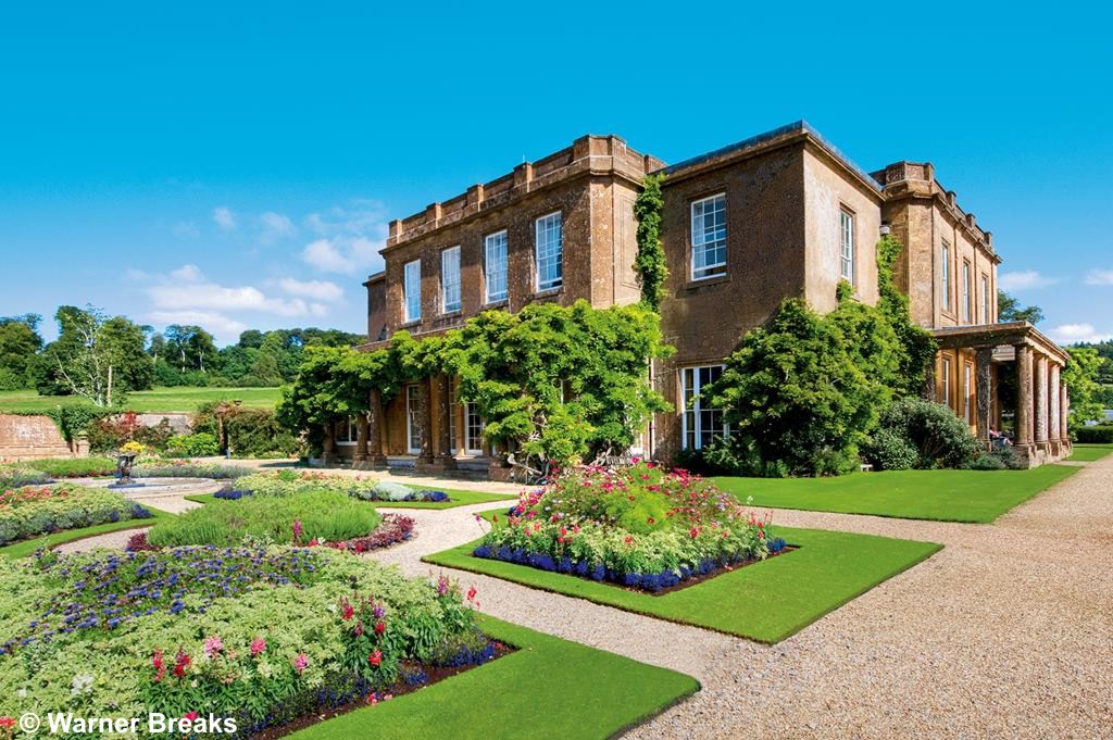 Warner Christmas Lunch & Pantomime at Cricket St Thomas Sun 18th Dec