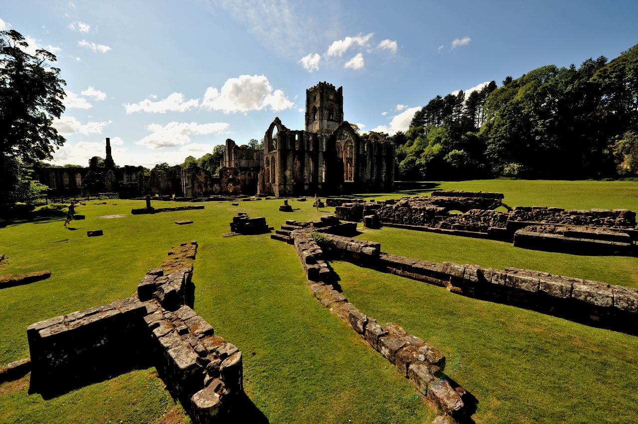 Harrogate, The Dales & Fountain’s Abbey - Mon 24th June 2019