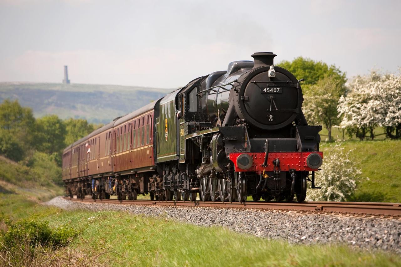 Steam Train, Canal & Historic Halls of Lancashire - Thu 30th April 2020