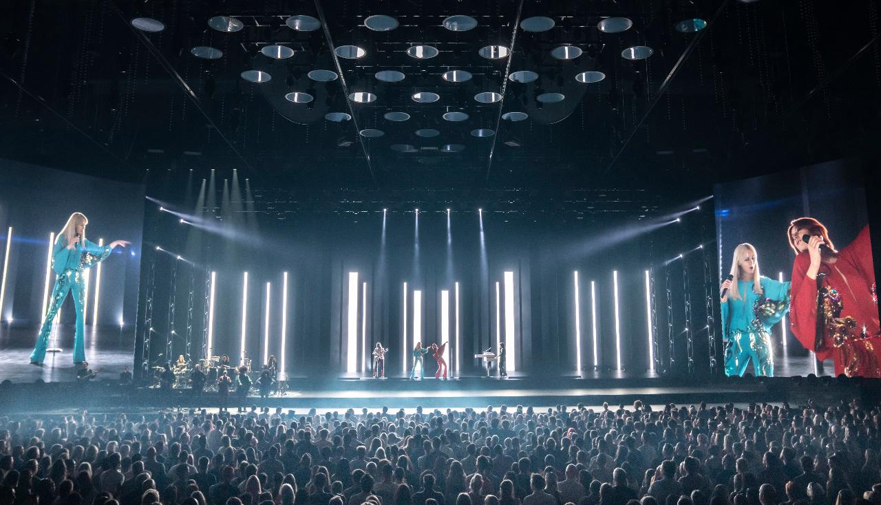 Abba Voyage At The Abba Arena London Sat 8th Aug 2026 Highcliffe Hole In Your Soul ABBA Voyage ABBA Arena London Photo By Johan Persson Lg 