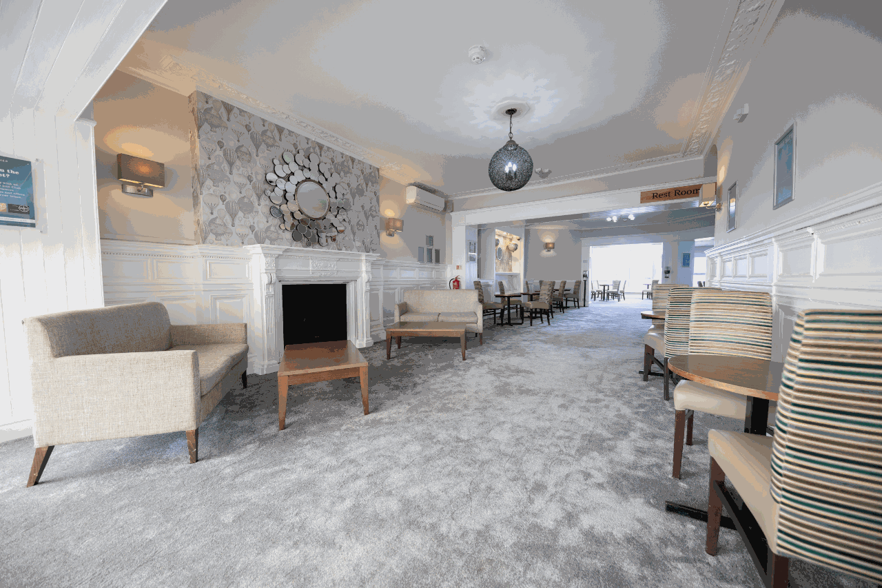 Warners christmas breaks 2025