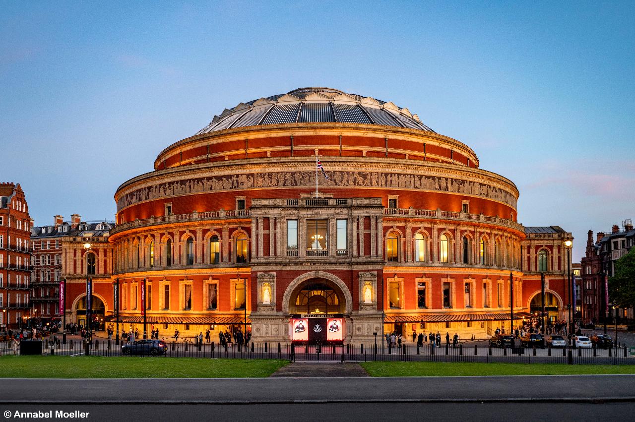 4* London with Carols at The Royal Albert Hall - Sun 20th Dec 2026