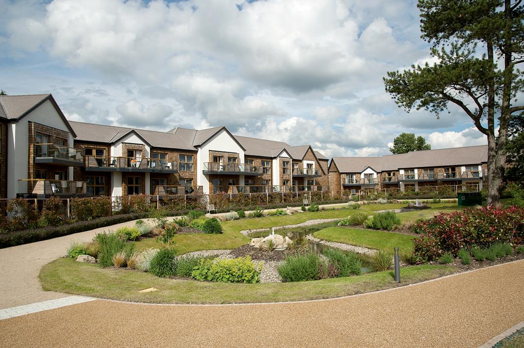 warner-3-alvaston-hall-liverpool-mon-11th-jan-2021-highcliffe