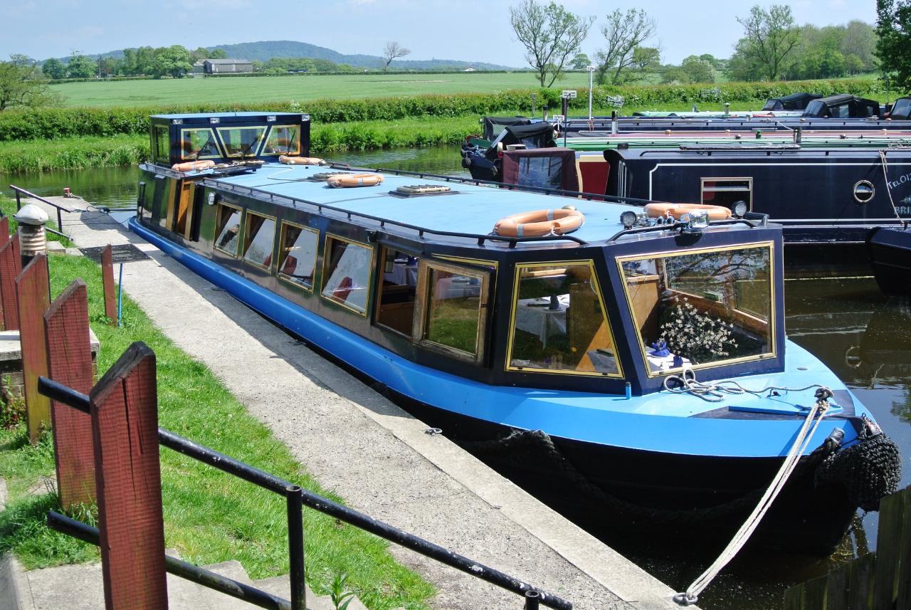 Steam Train, Canal & Historic Halls of Lancashire - Thu 30th April 2020 ...