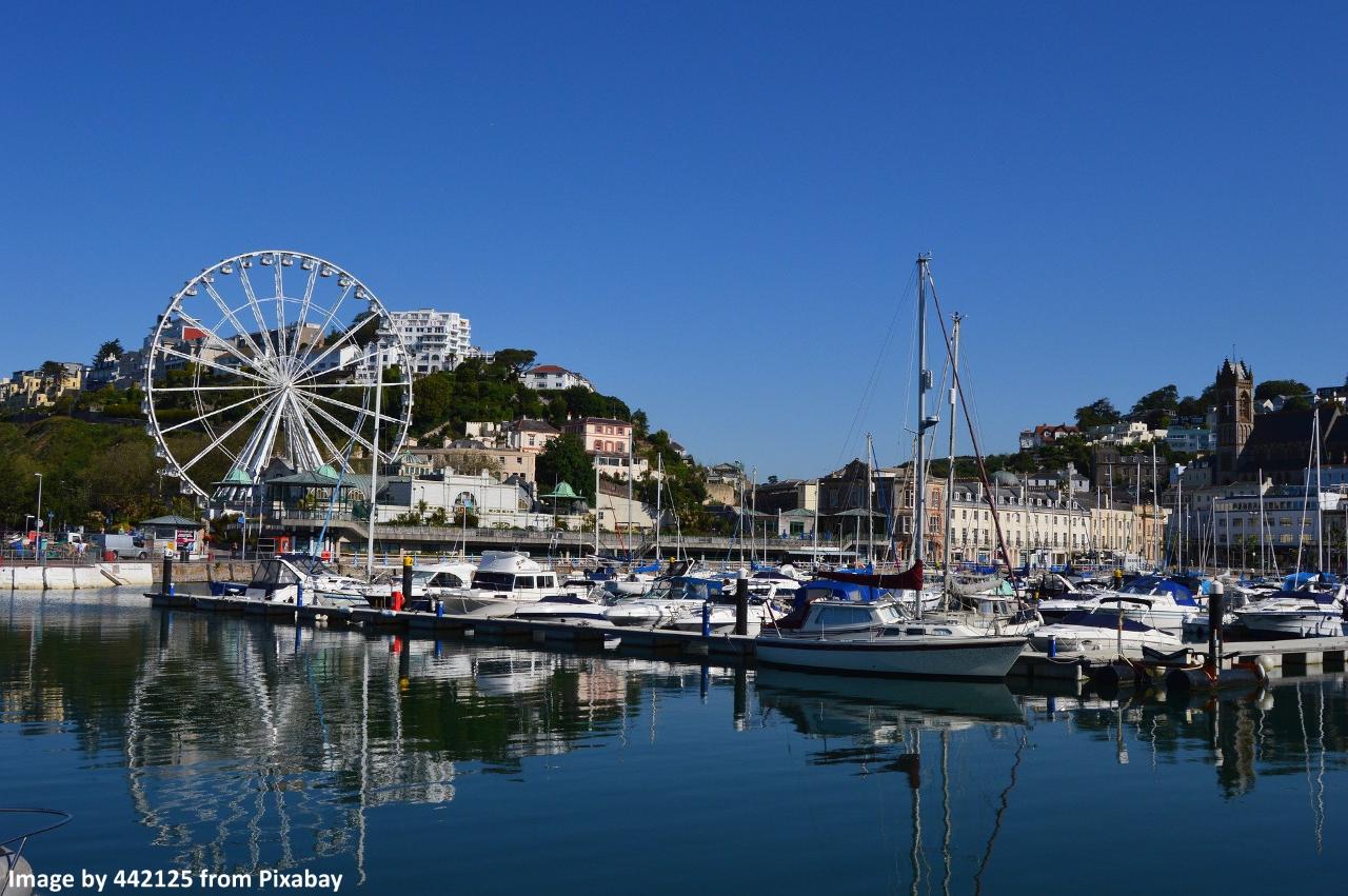 Torquay Turkey & Tinsel 4* Belgrave Sands Hotel Mon 18th Dec 2023 Highcliffe Coach Torquay Turkey & Tinsel 4* Belgrave Sands Hotel Mon 18th Dec 2023 Highcliffe Coach