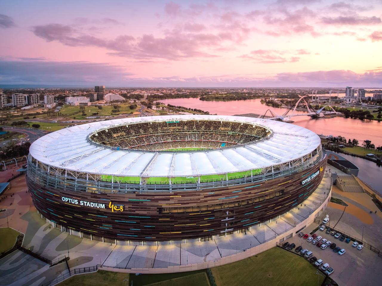 HopOn HopOff Bus & The Optus Stadium Tour THE OZONE Reservations