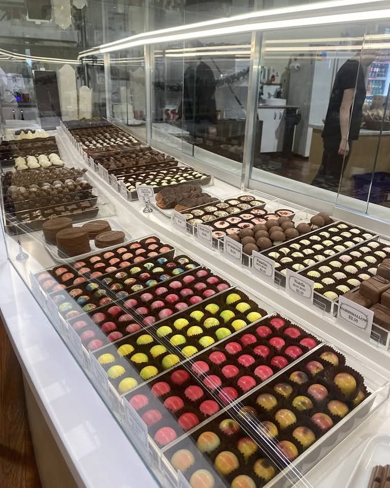 Join - A Full Day Wine, Cheese and Chocolate Tour