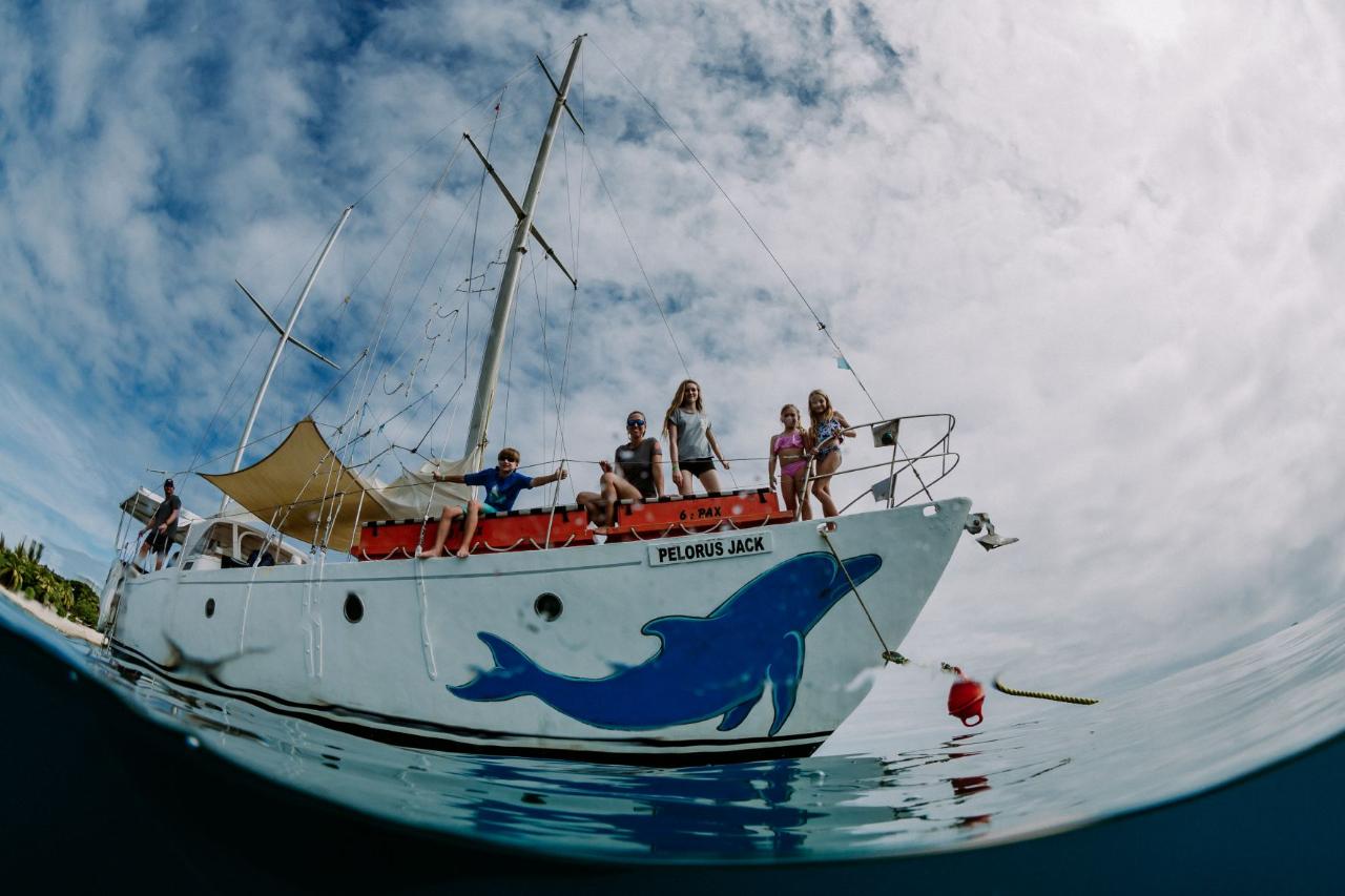 EXCLUSIVE PRIVATE CHARTER Sailing Serenity Island Day Trip 