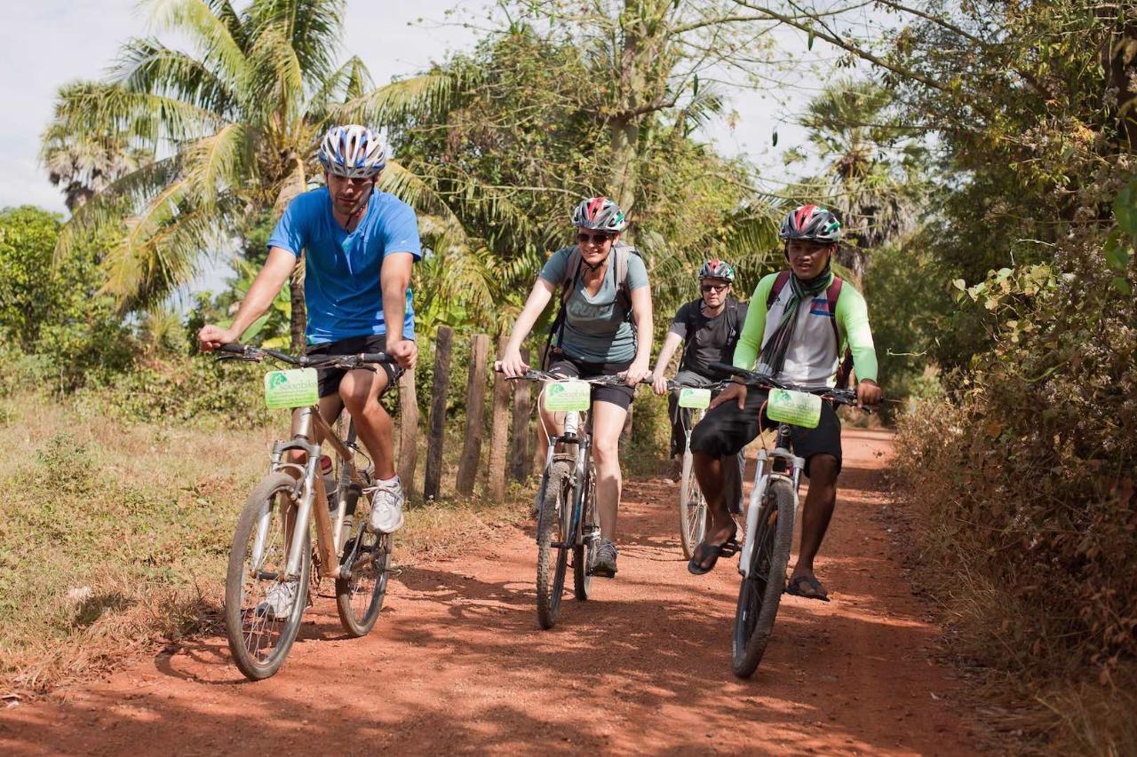 Local Livelihood Full Day Bike Tour in Battambang