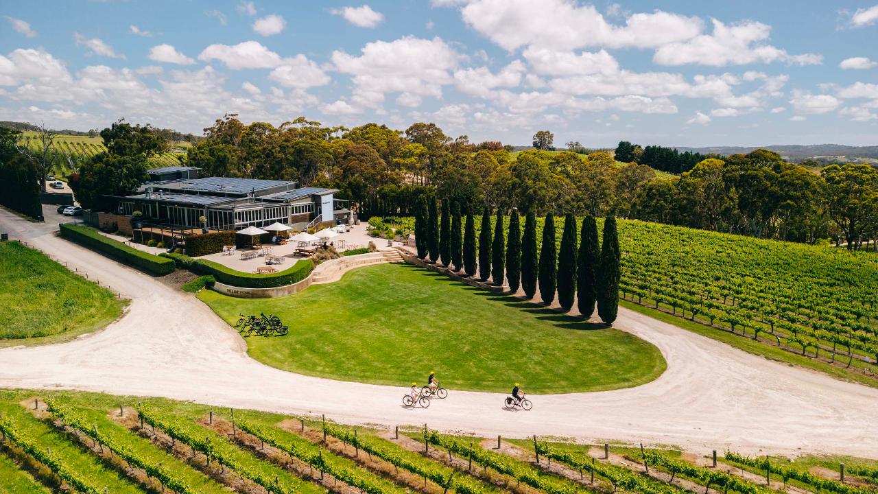  'A Taste of Hahndorf' Gourmet Food & Wine e-Bike Tour (with picnic)