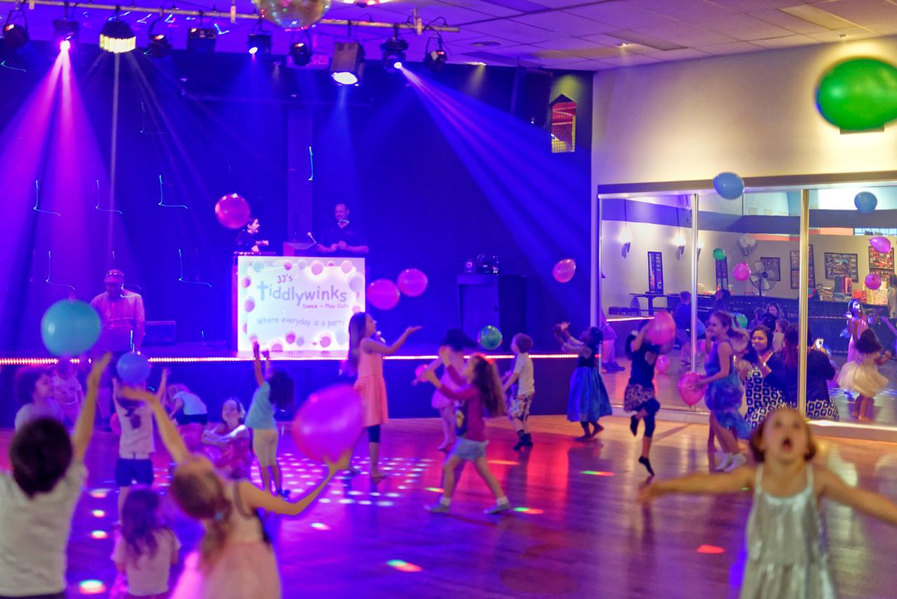 Tiddlywinks disco entry