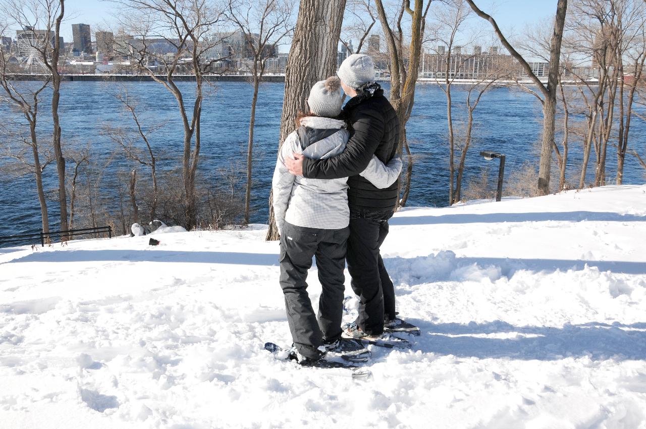 Location raquettes/Snowshoe rental at Parc Jean-Drapeau