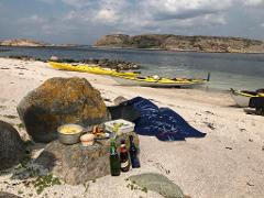 Guidad 5 dagars äventyr med kajak i Bohuslän  5 days kayak adventure in the Swedish arcipelago
