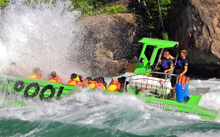 Lewiston, NY Whirlpool Boat Tour – Freedom Jet (Wet)