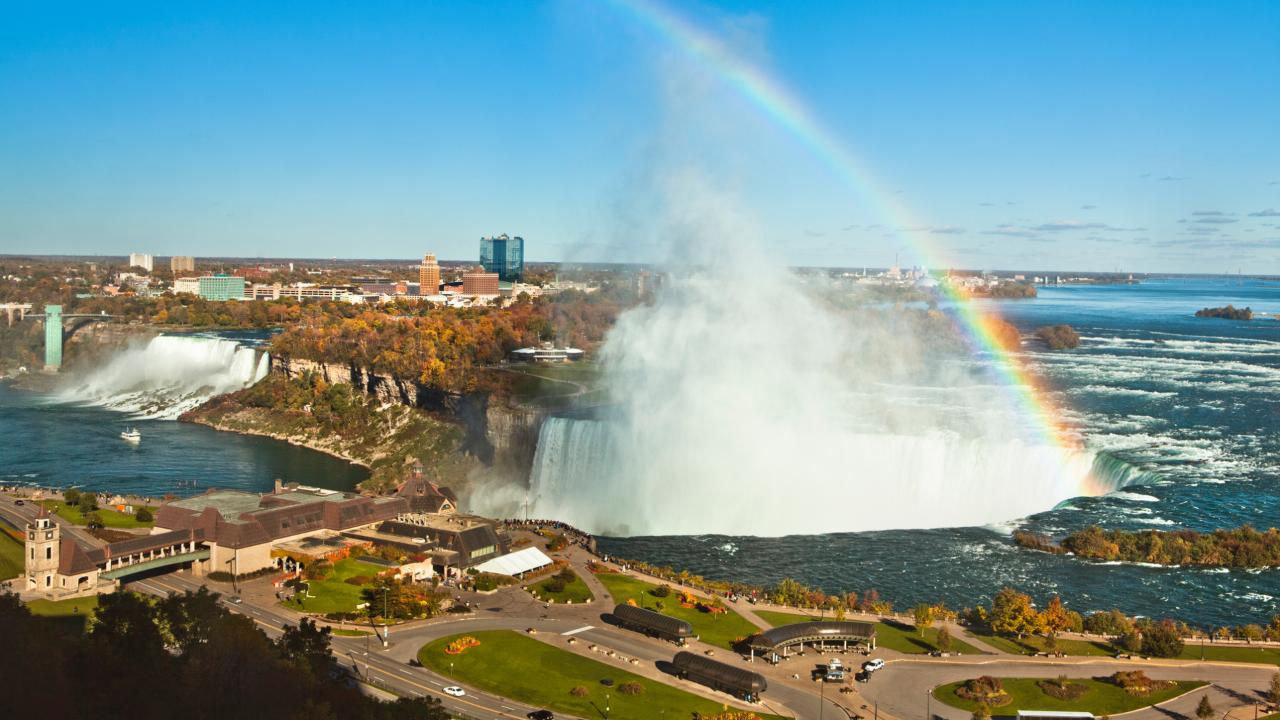 Niagara Falls Evening Tour With Power Station Light Show From Toronto
