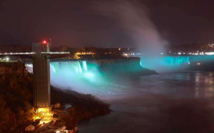 Toronto To Niagara Falls Day and Evening Tour (Small Group. Includes Boat Cruise & Wine Tasting)