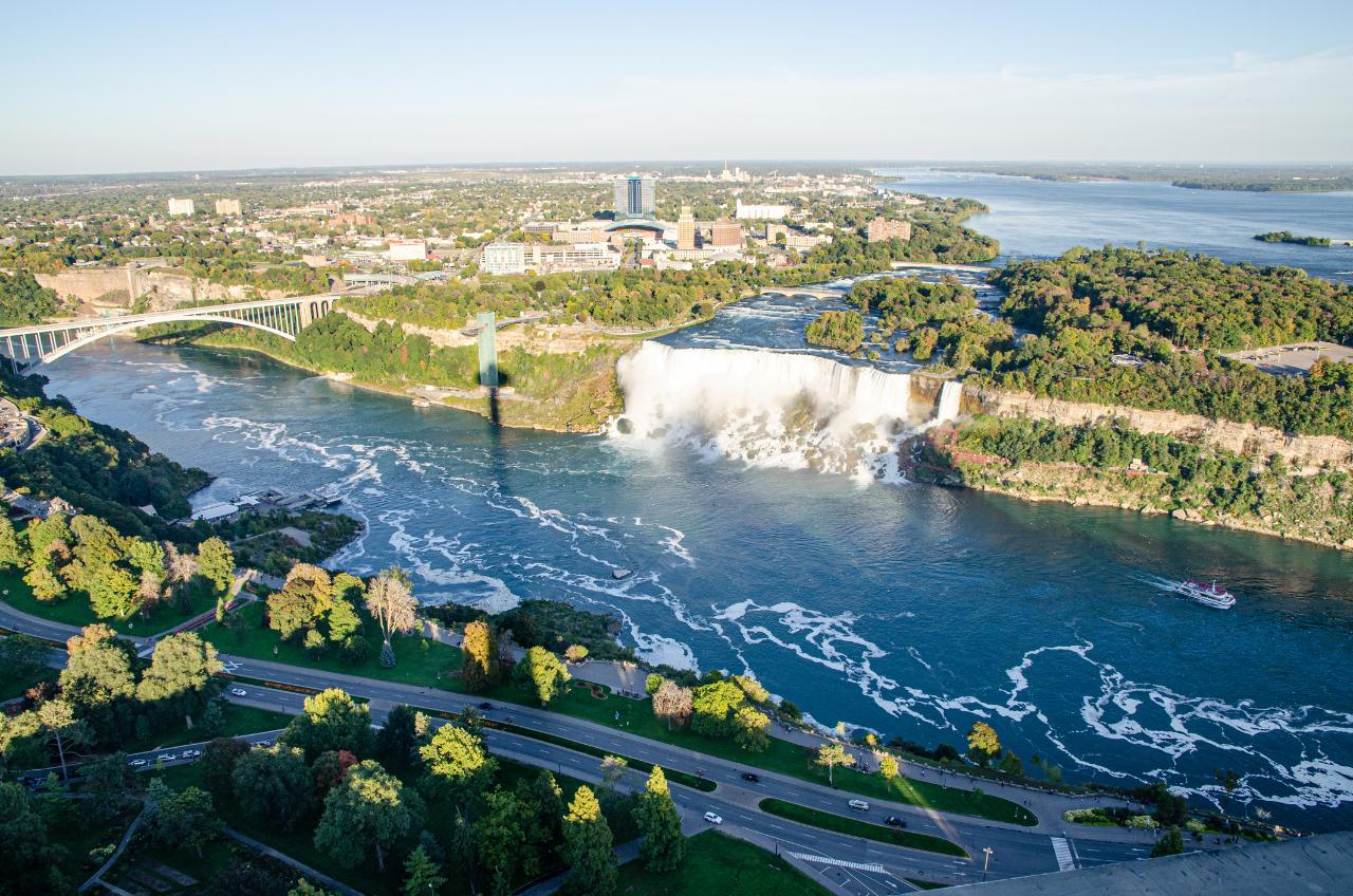 Milton To Niagara Falls Large Group Custom Bus Tour (upto 56 Passengers)