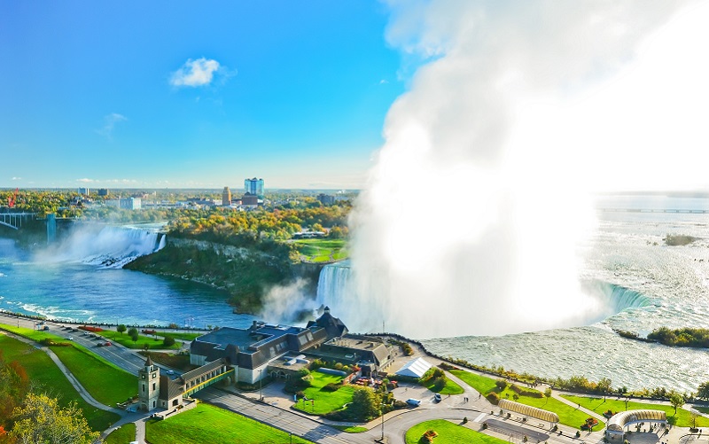 North York to Niagara Falls Half Day Luxury Private Tour (upto 10 people)