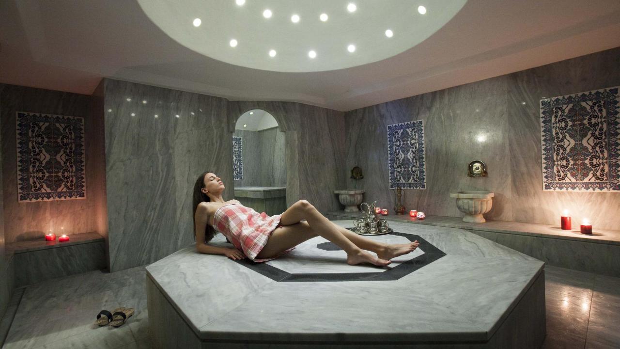 Hammam and Sparkling Wine experience in Athens 90min