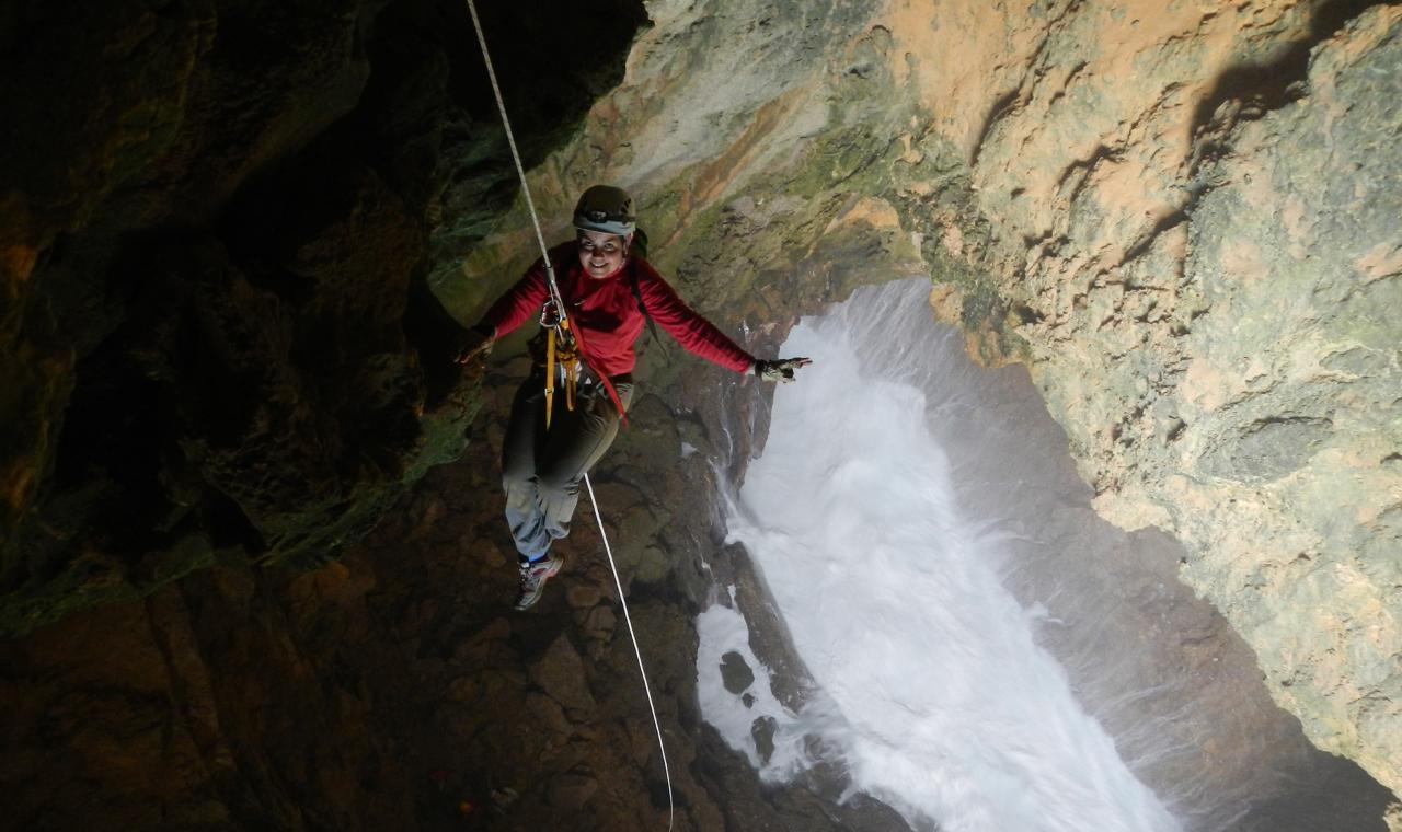 Espeleologia - visita à Garganta do Cabo