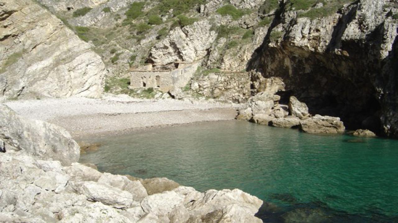 Praia do Porto da Baleeira