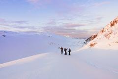 Private Snowshoe Hike in Lofoten by Minibus