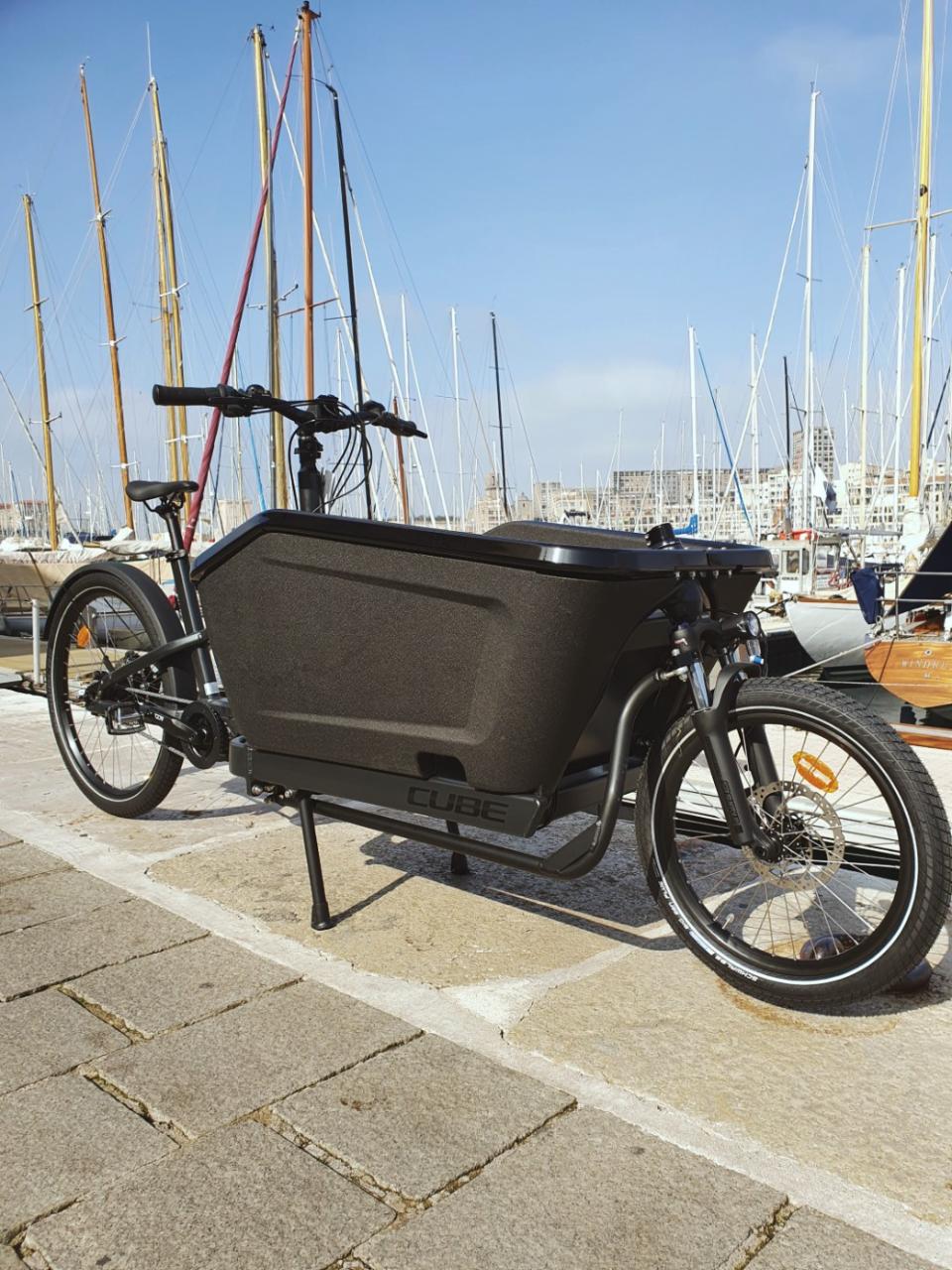 Location cargo electrique - Marseille - E-cargo bike rental (avec ou sans pack guide virtuel)